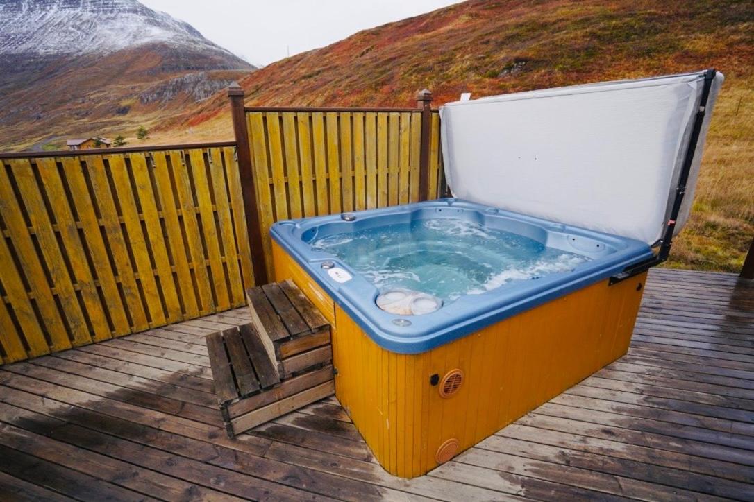 Langahlid Cottages & Hot Tubs Seyðisfjörður Bagian luar foto