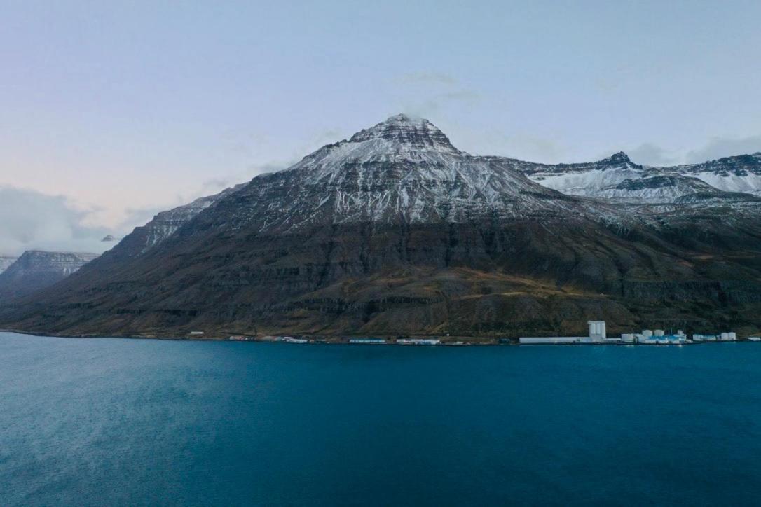 Langahlid Cottages & Hot Tubs Seyðisfjörður Bagian luar foto