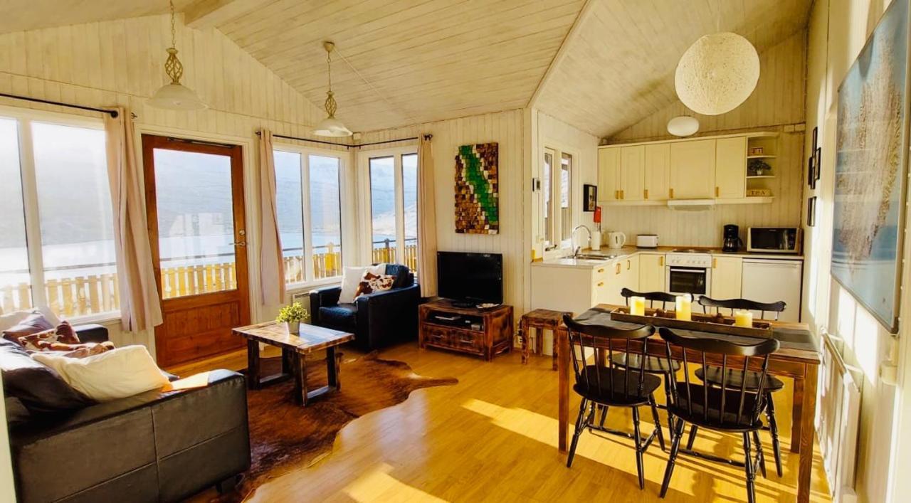 Langahlid Cottages & Hot Tubs Seyðisfjörður Bagian luar foto