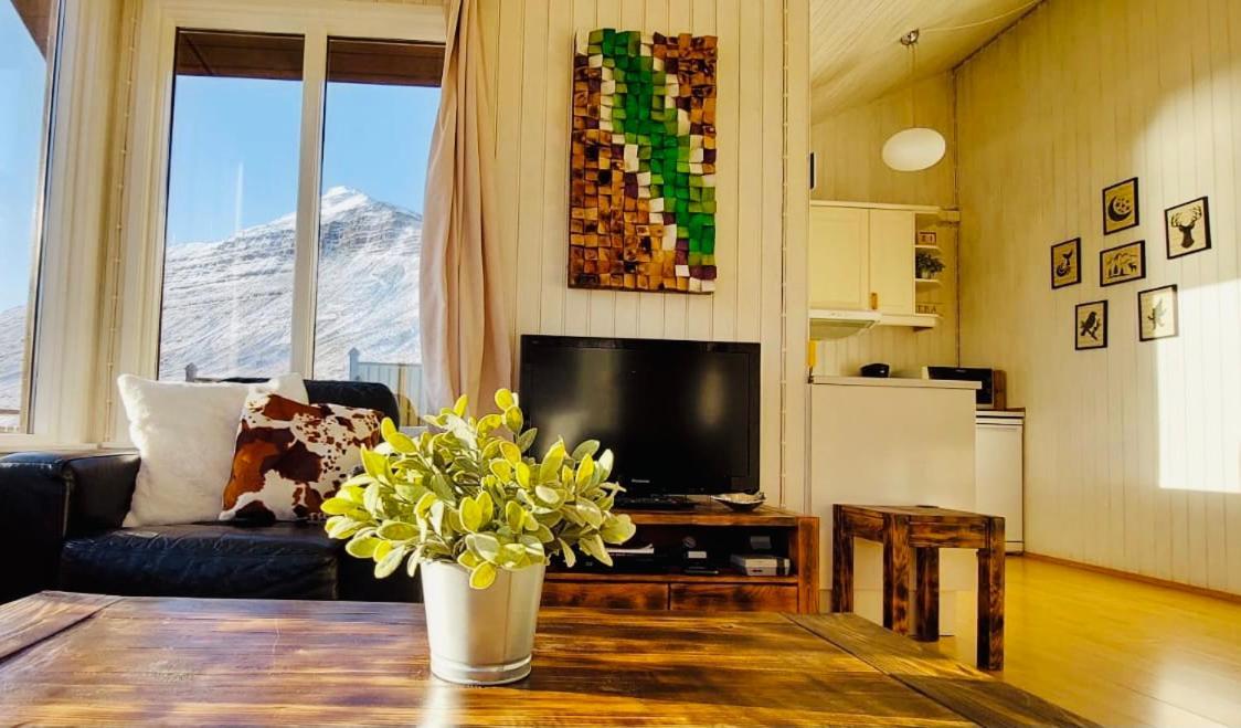 Langahlid Cottages & Hot Tubs Seyðisfjörður Bagian luar foto